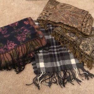 4 winter scarves